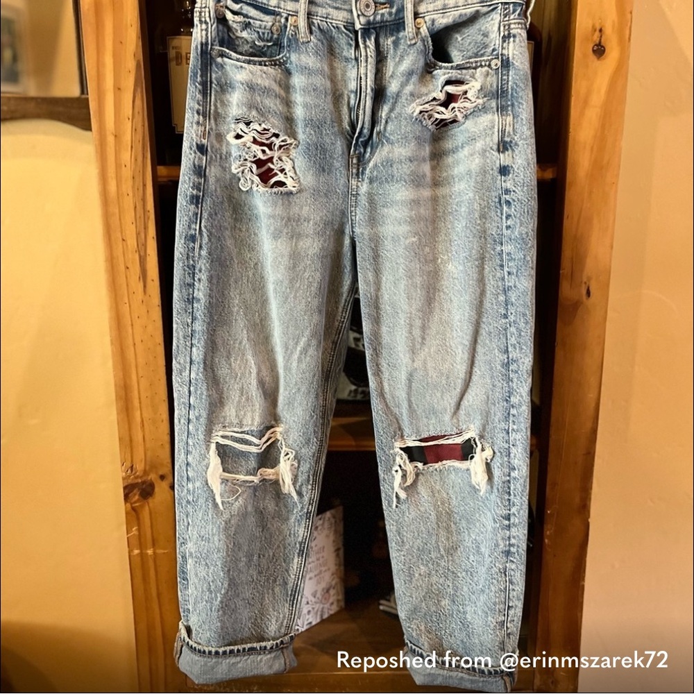 American Eagle high rise boyfriend jeans